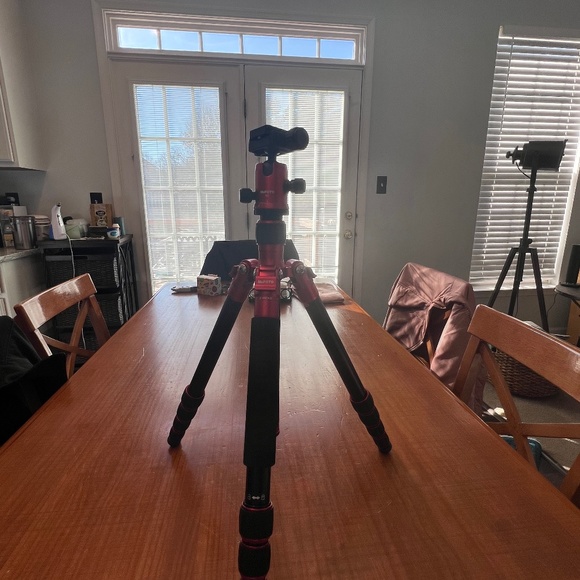 MeFOTO Camera Tri Pod - Picture 1 of 14